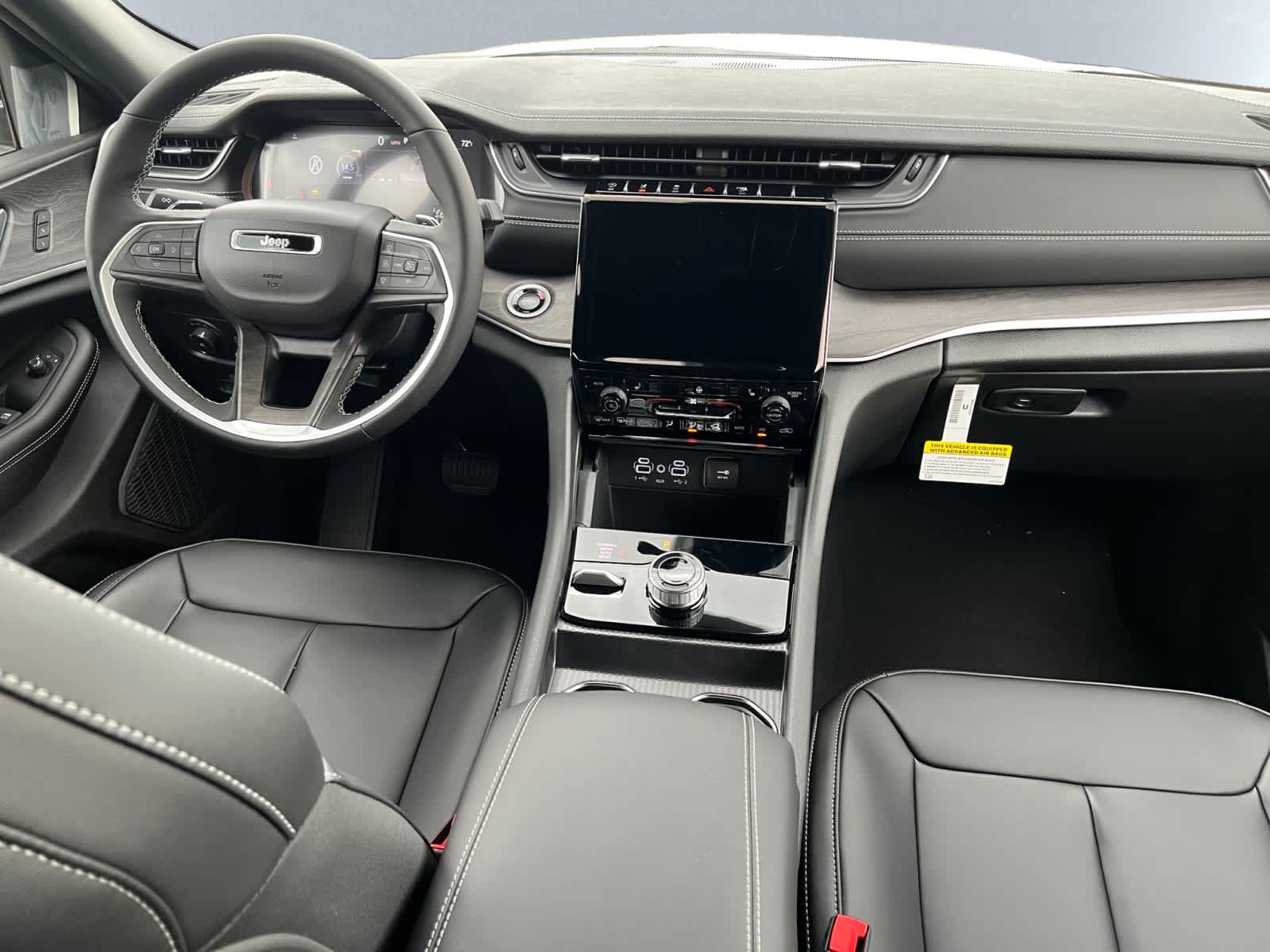 new 2025 Jeep Grand Cherokee car, priced at $49,415