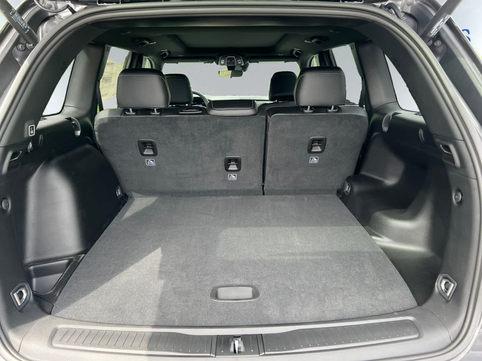 new 2025 Jeep Grand Cherokee car, priced at $50,010