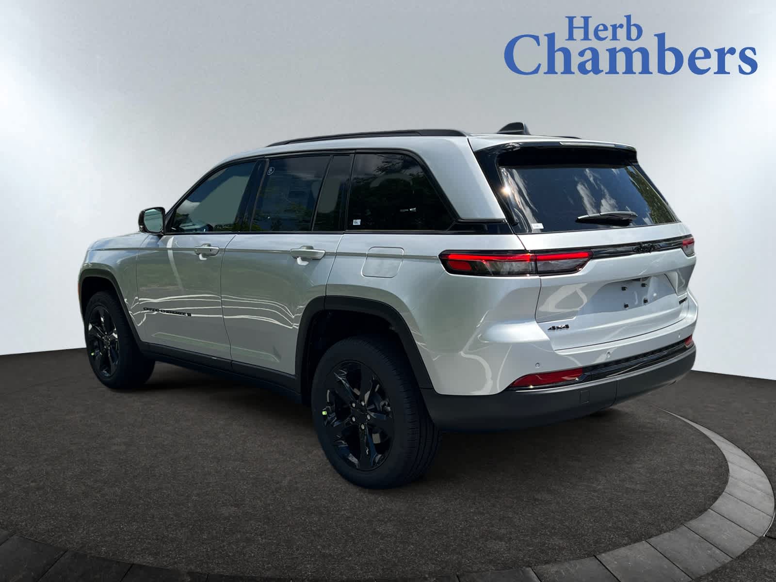 new 2025 Jeep Grand Cherokee car, priced at $50,735