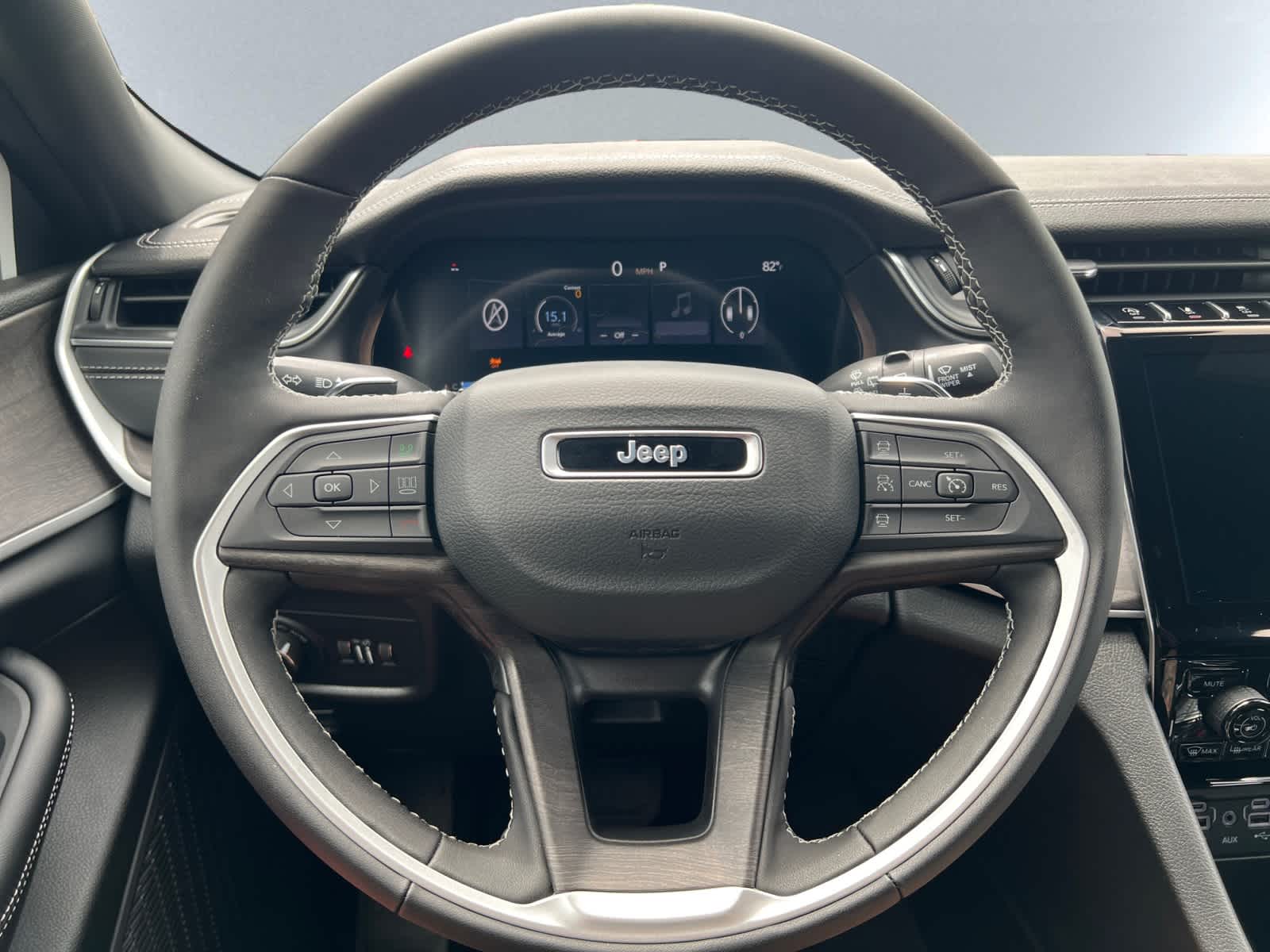 new 2025 Jeep Grand Cherokee car, priced at $49,515