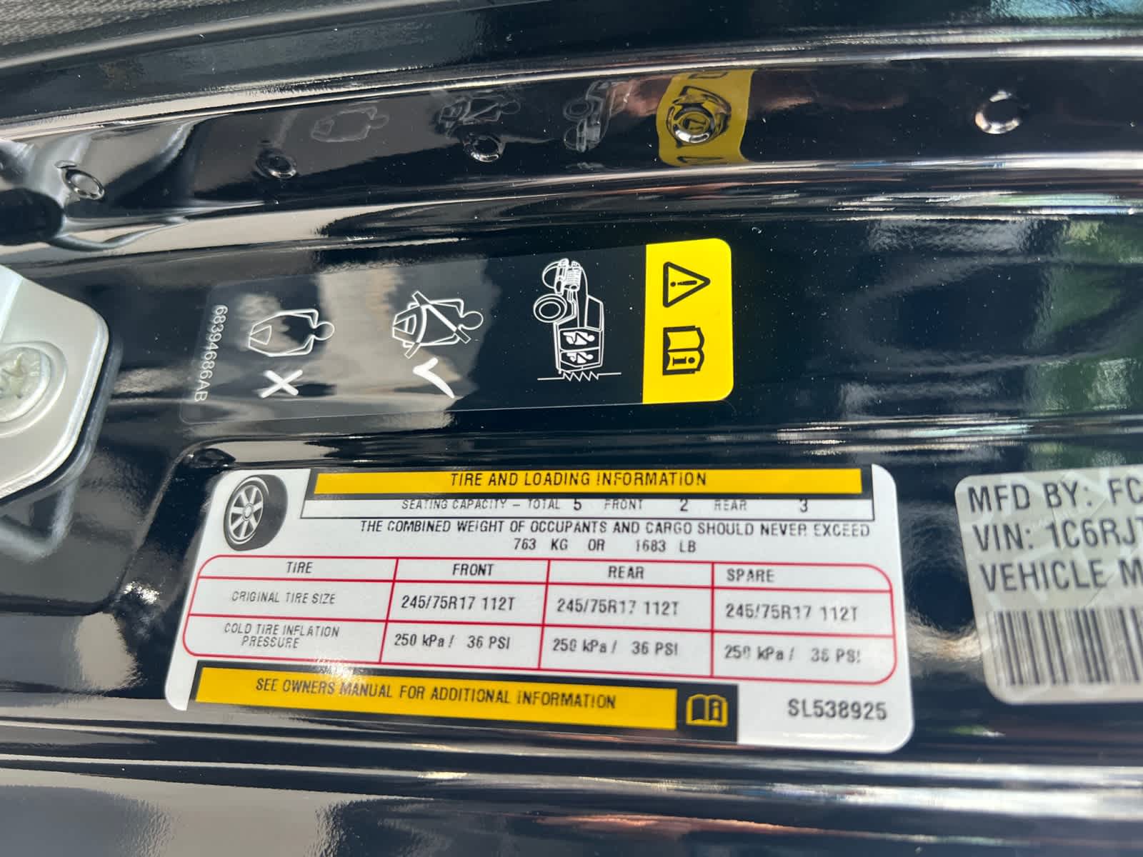 new 2025 Jeep Gladiator car, priced at $45,105