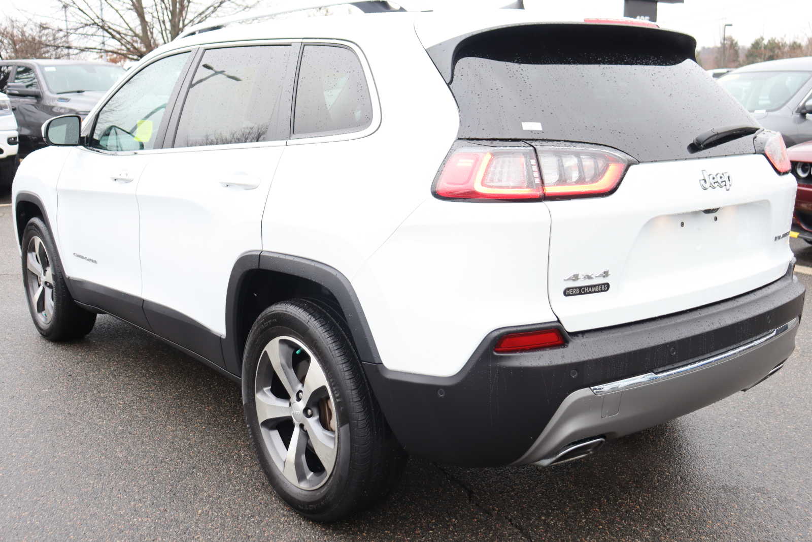 used 2021 Jeep Cherokee car, priced at $25,198