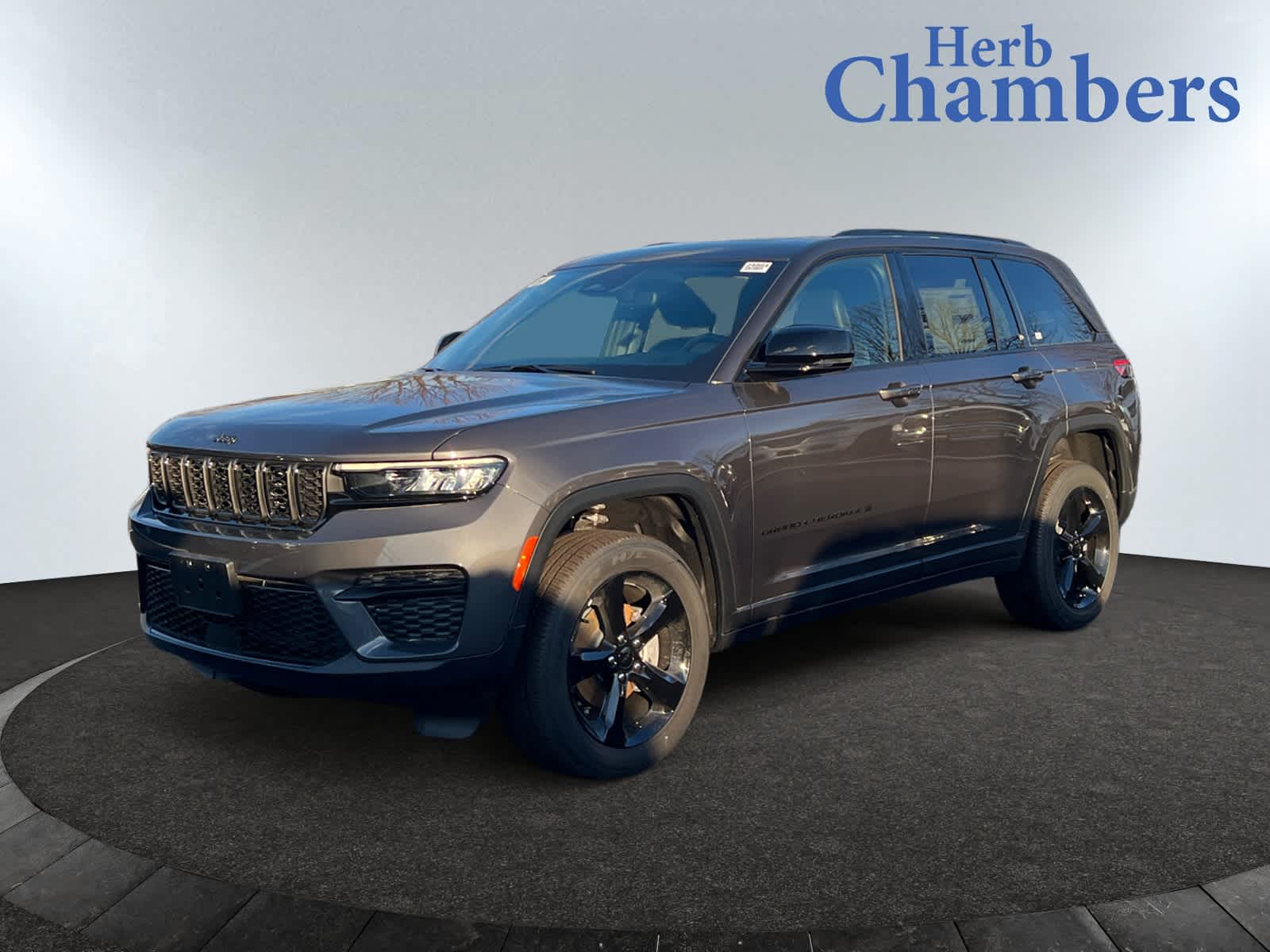 new 2024 Jeep Grand Cherokee car, priced at $49,175