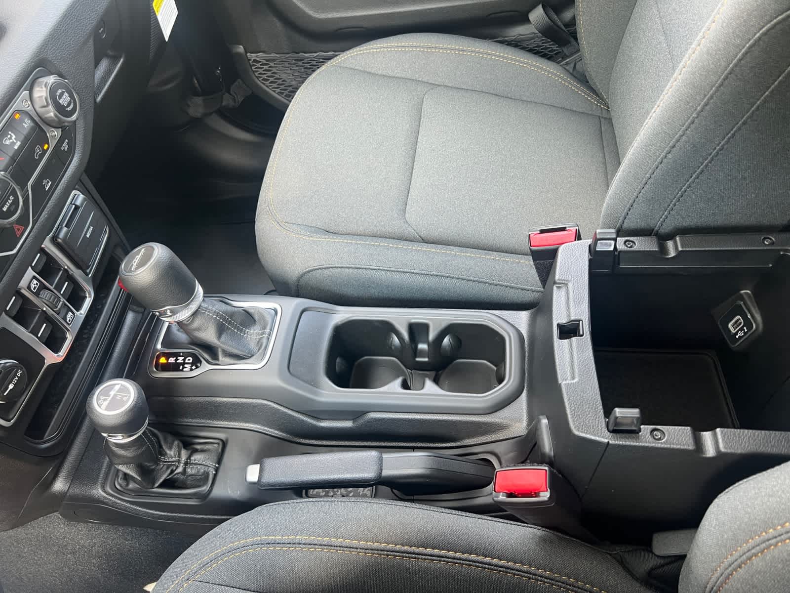 new 2025 Jeep Gladiator car, priced at $45,105