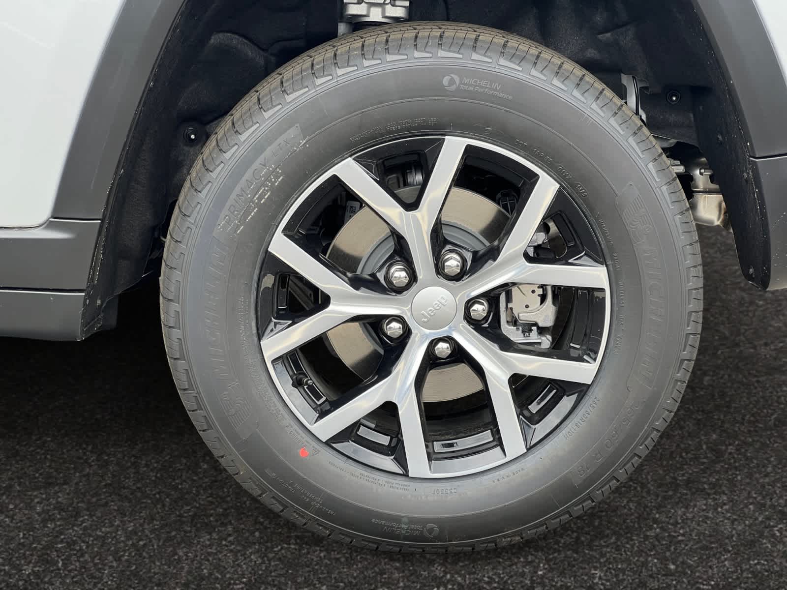 new 2025 Jeep Grand Cherokee car, priced at $50,935