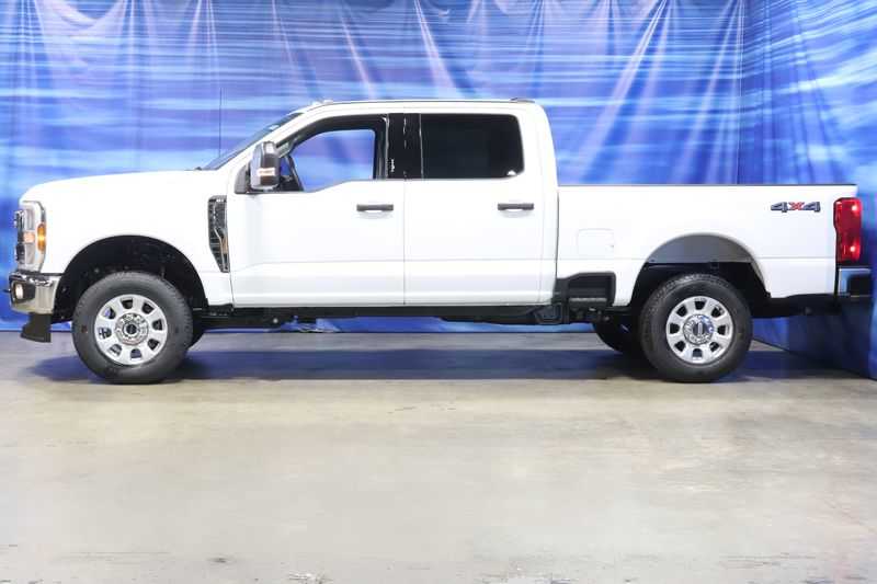 new 2024 Ford Super Duty F-250 SRW car, priced at $55,402