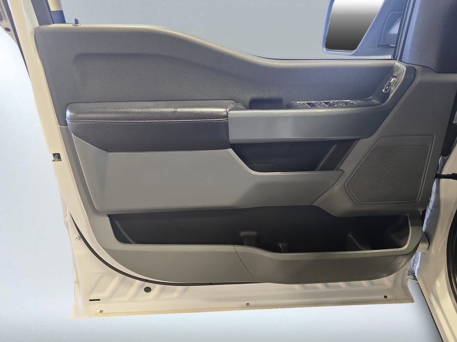 used 2022 Ford F-150 car, priced at $41,998