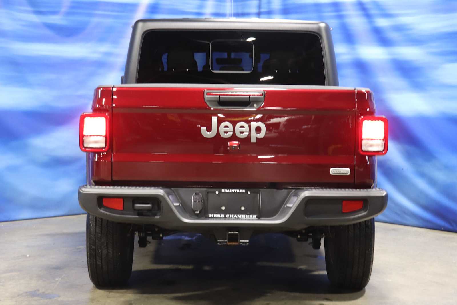 used 2021 Jeep Gladiator car, priced at $40,998