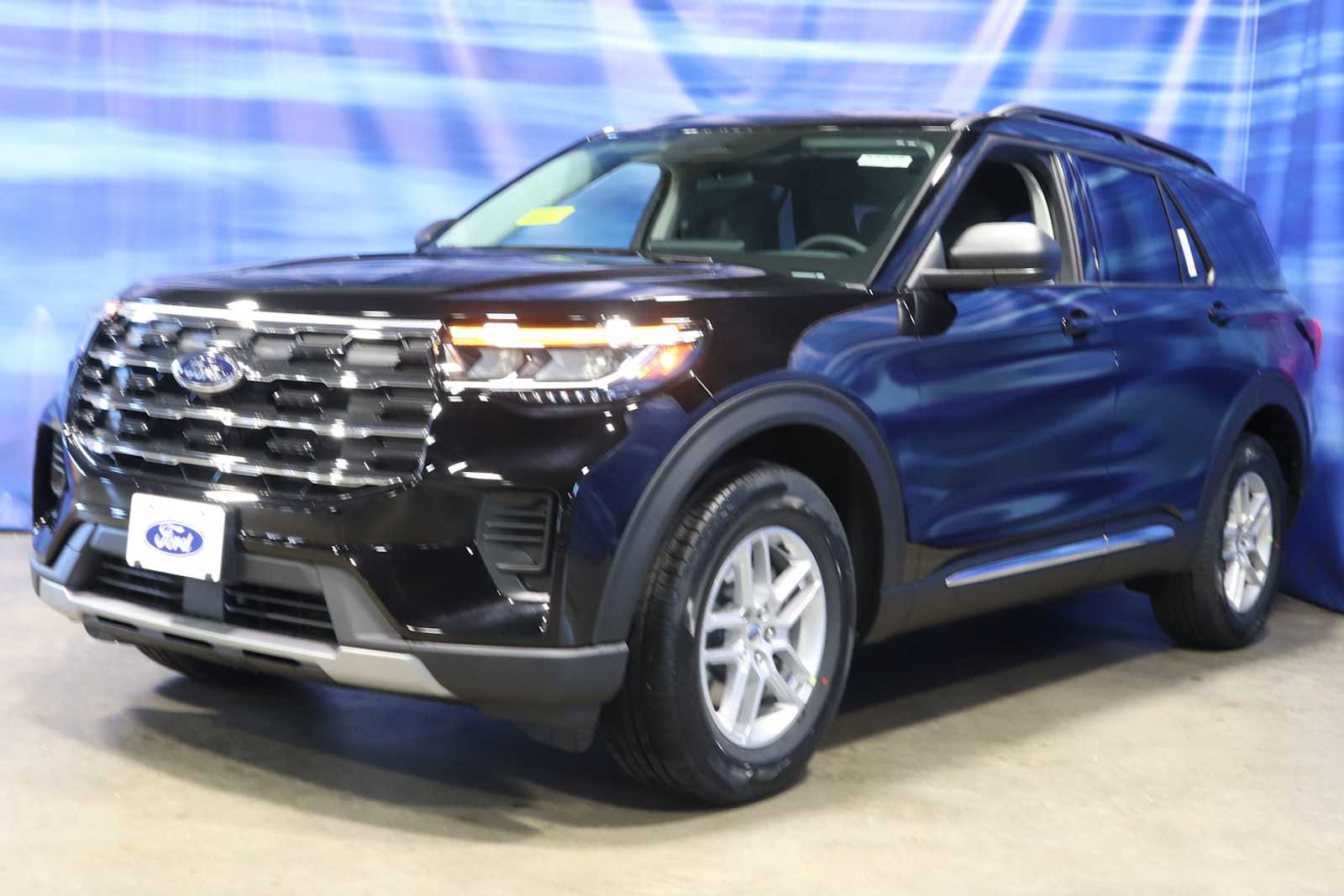 new 2025 Ford Explorer car, priced at $41,843