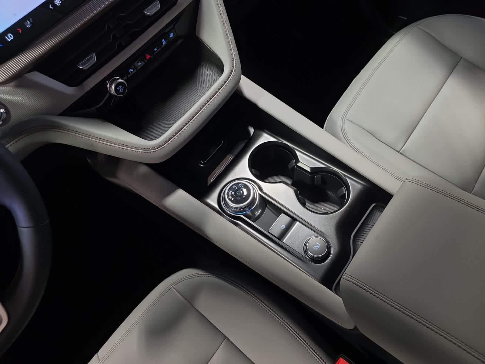 new 2025 Ford Explorer car, priced at $44,703