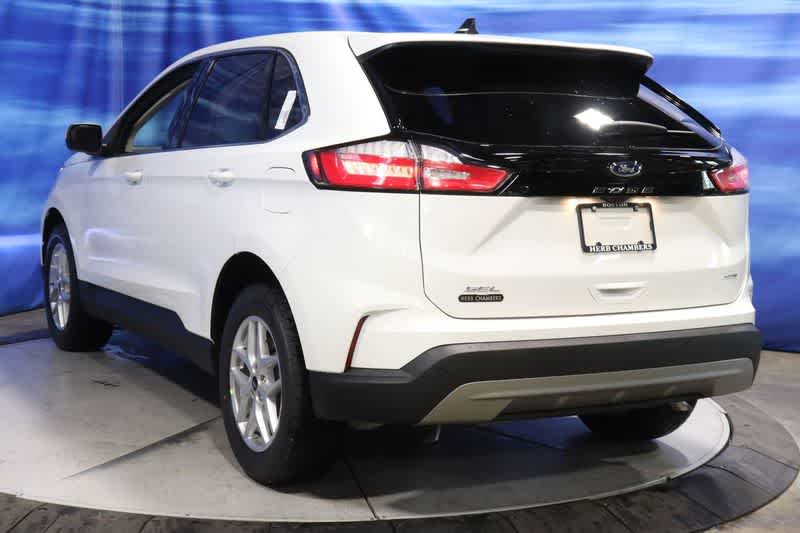 new 2024 Ford Edge car, priced at $43,679