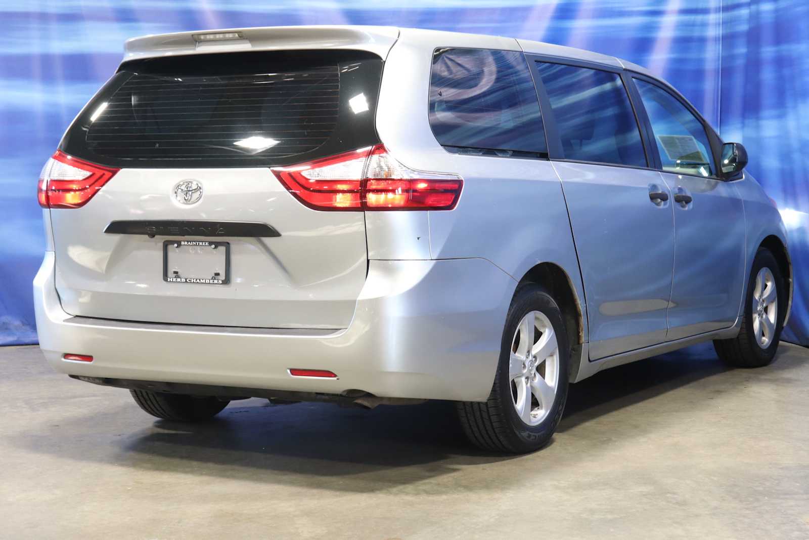 used 2015 Toyota Sienna car, priced at $12,998