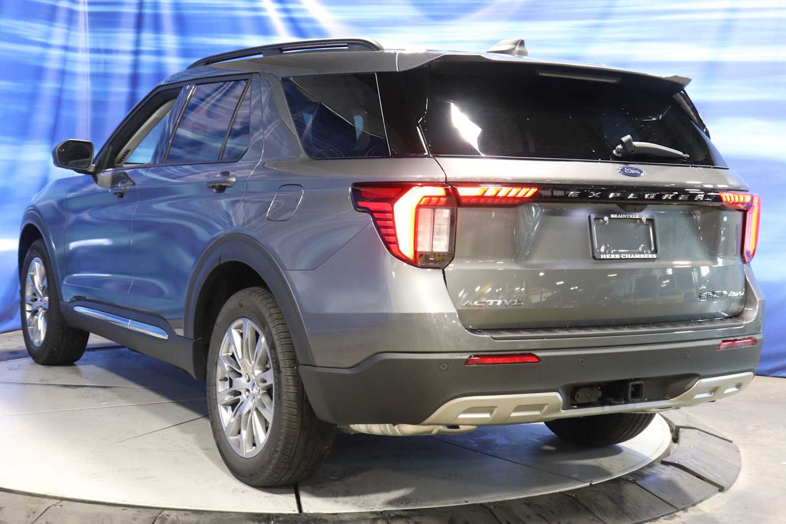 new 2025 Ford Explorer car, priced at $46,414