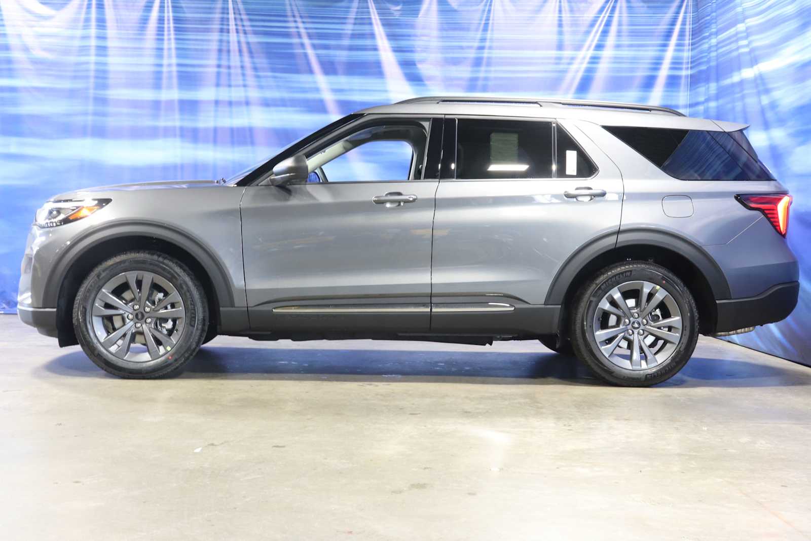 new 2025 Ford Explorer car, priced at $47,905