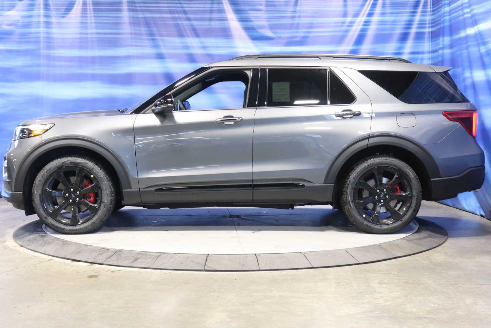 new 2024 Ford Explorer car, priced at $59,680