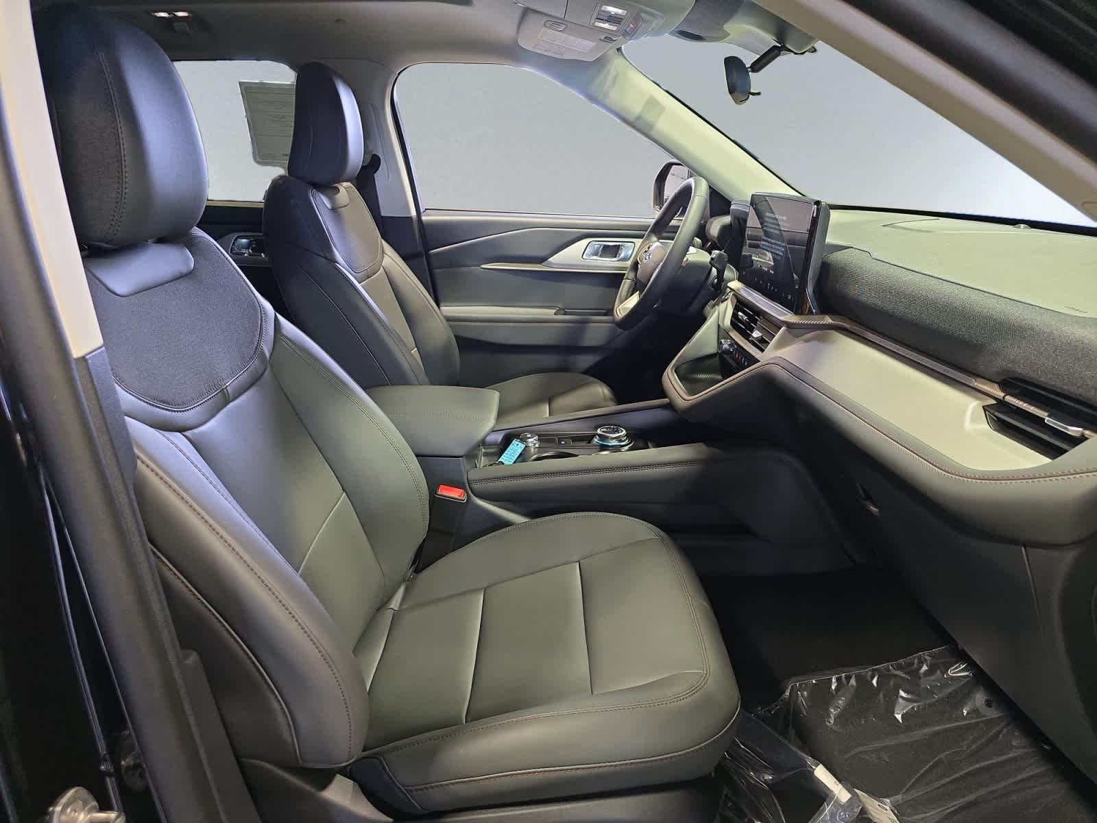 new 2025 Ford Explorer car, priced at $46,205