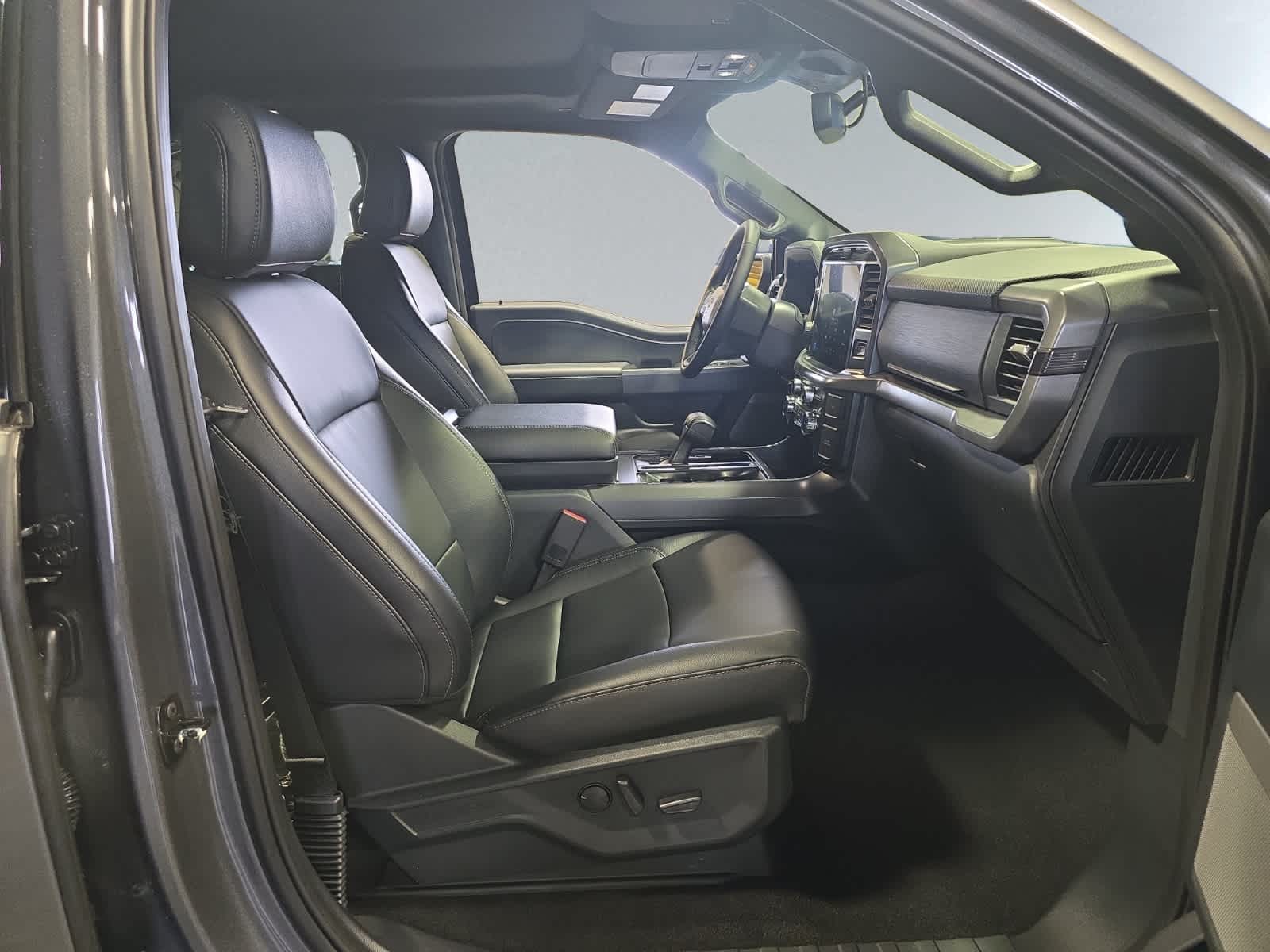 new 2025 Ford F-150 car, priced at $61,173
