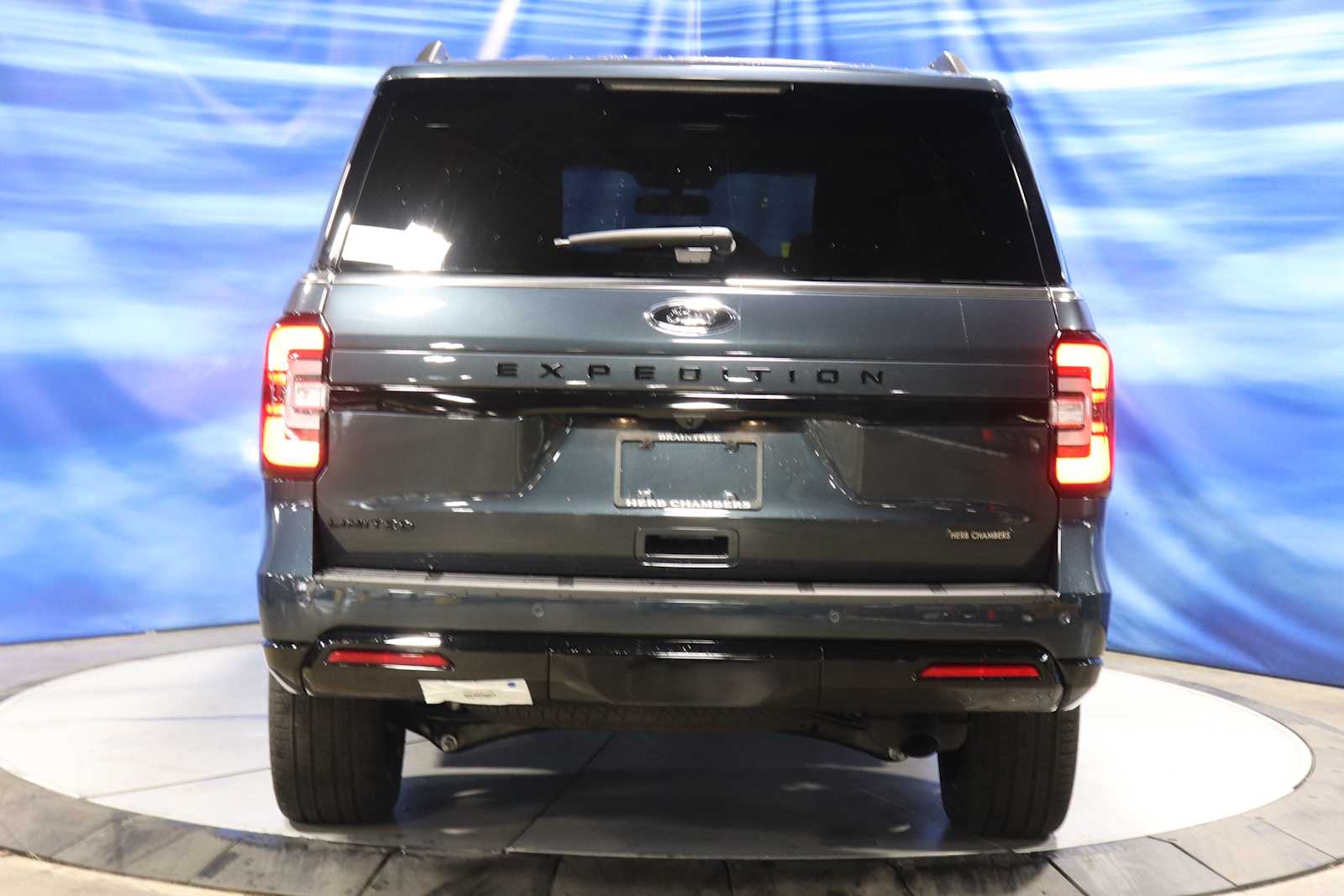 new 2024 Ford Expedition car, priced at $75,602