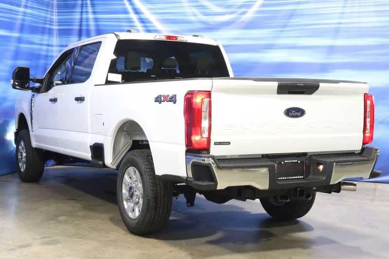 new 2024 Ford Super Duty F-250 SRW car, priced at $55,402