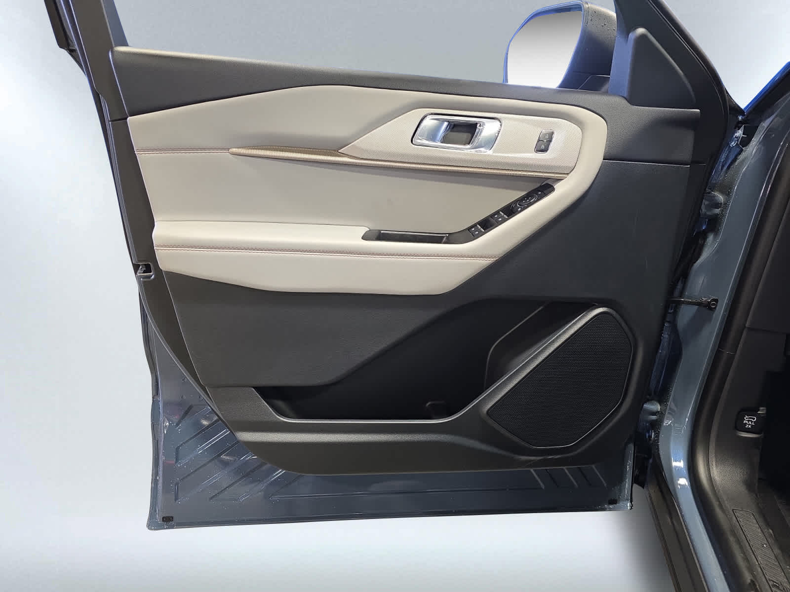new 2025 Ford Explorer car, priced at $46,648
