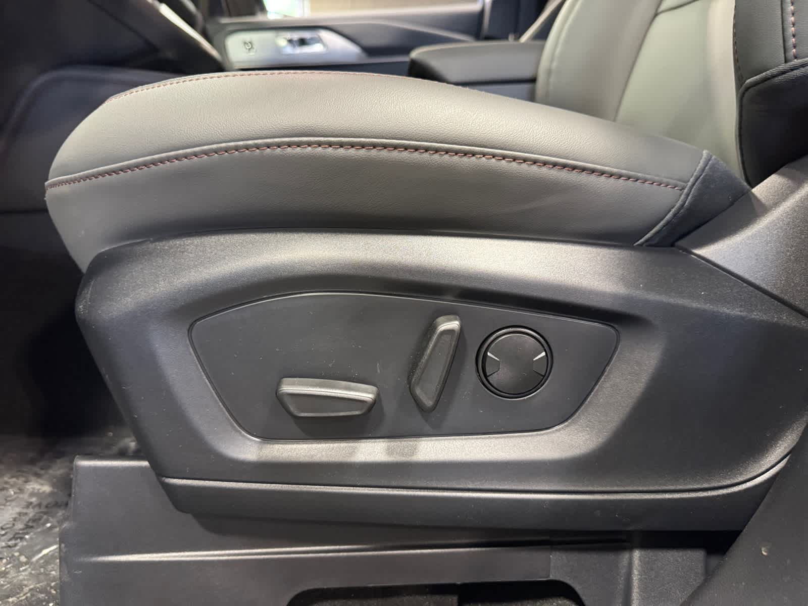 new 2025 Ford Explorer car, priced at $44,691
