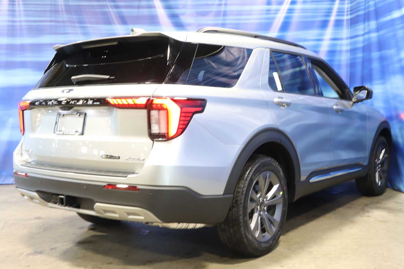 new 2025 Ford Explorer car, priced at $48,224