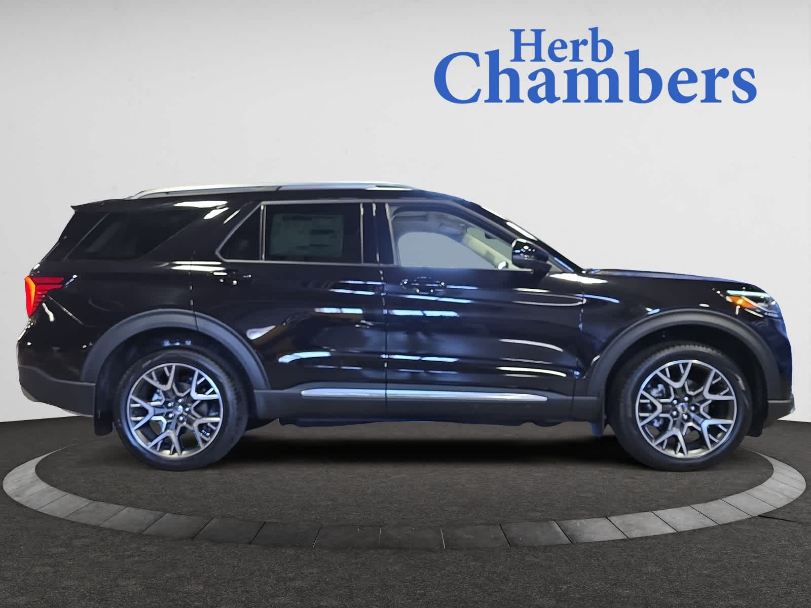 new 2025 Ford Explorer car, priced at $56,284