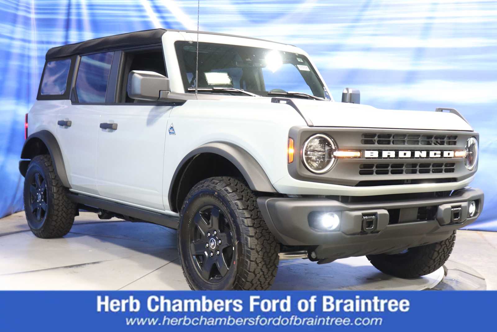 new 2024 Ford Bronco car, priced at $49,237