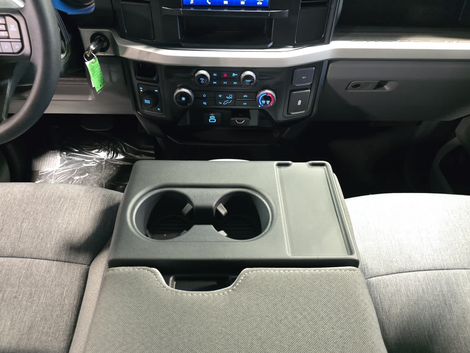 new 2025 Ford Super Duty F-250 SRW car, priced at $59,890
