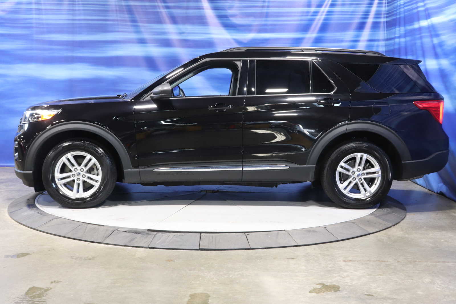 used 2021 Ford Explorer car, priced at $29,998