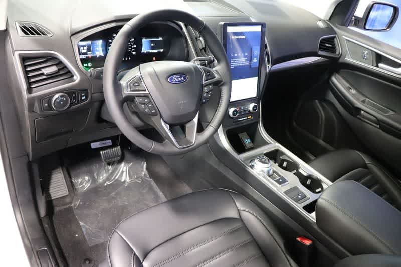 new 2024 Ford Edge car, priced at $43,679