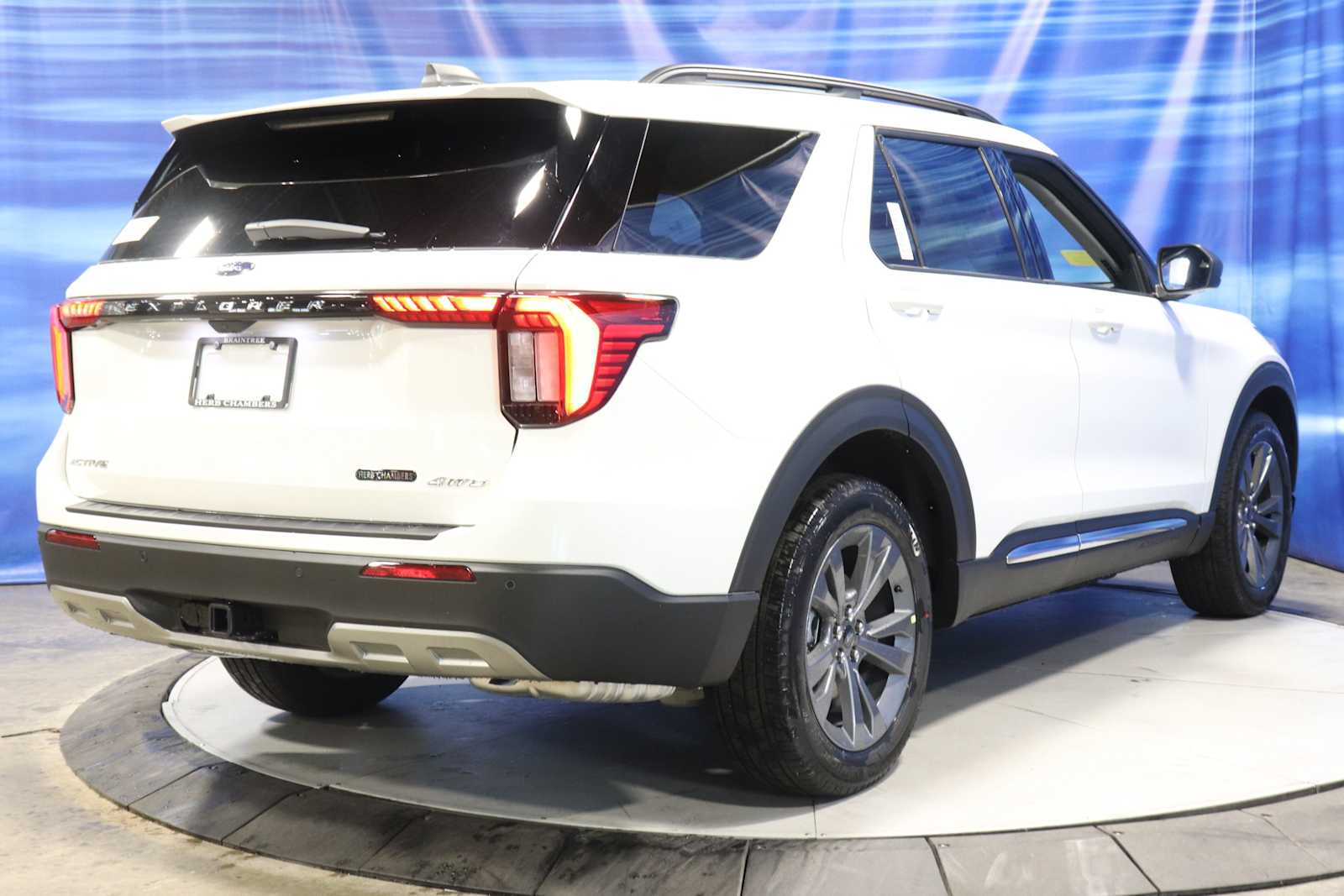 new 2025 Ford Explorer car, priced at $46,973