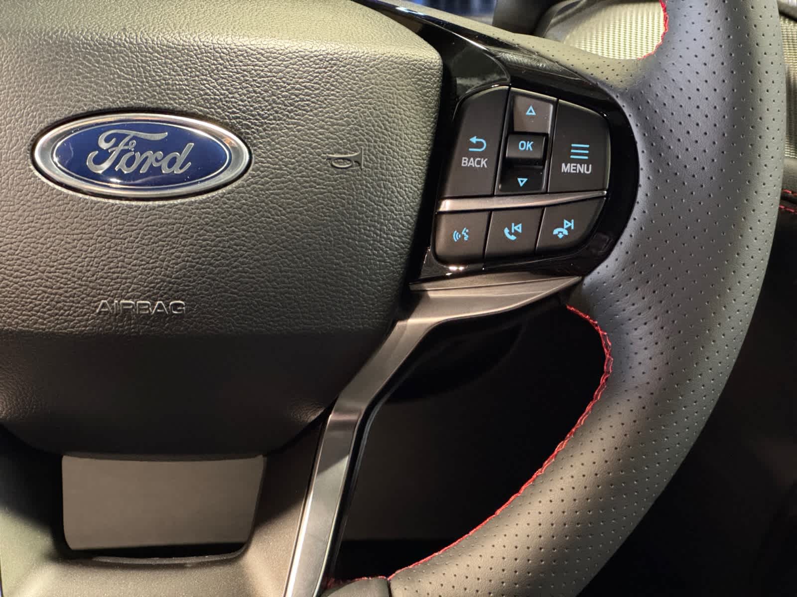 new 2025 Ford Explorer car, priced at $49,278
