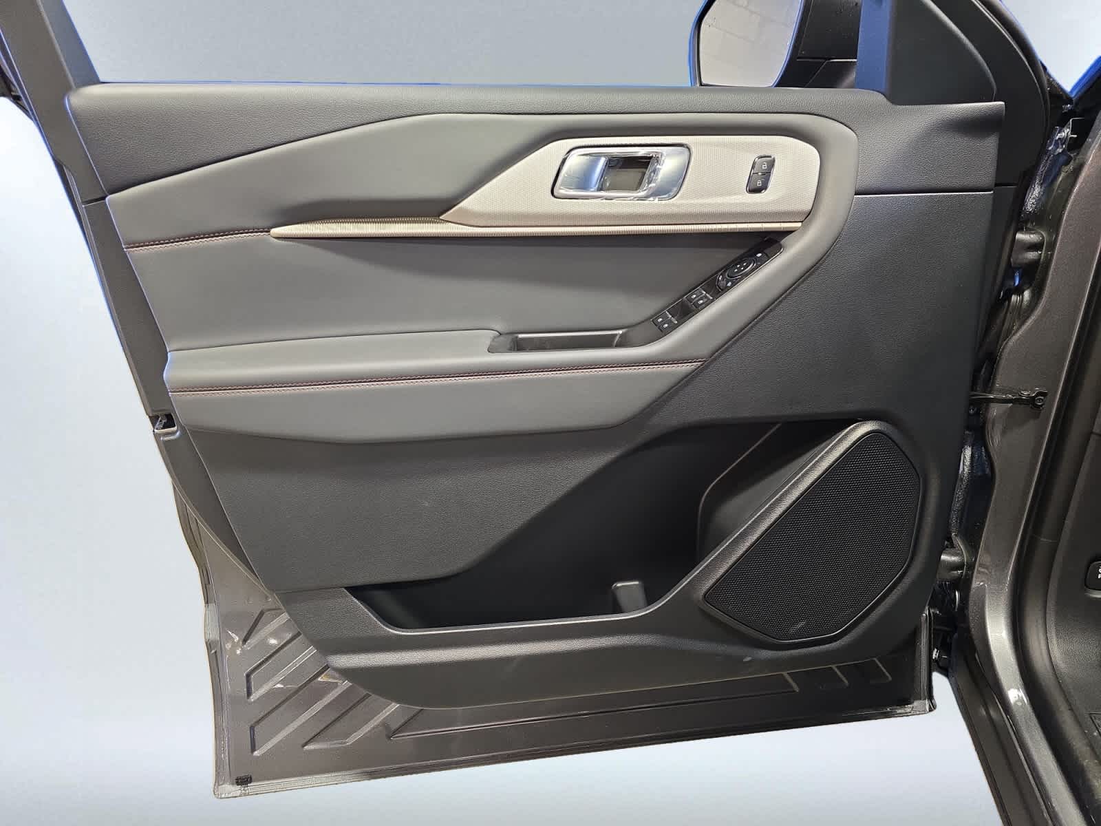 new 2025 Ford Explorer car, priced at $46,224