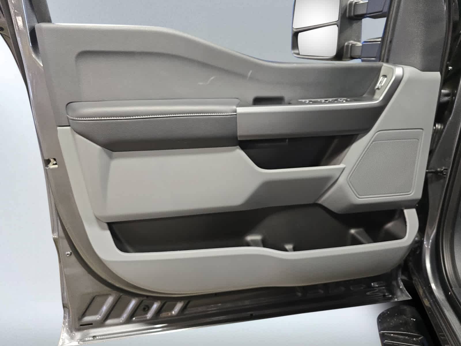 new 2025 Ford Super Duty F-250 SRW car, priced at $59,890