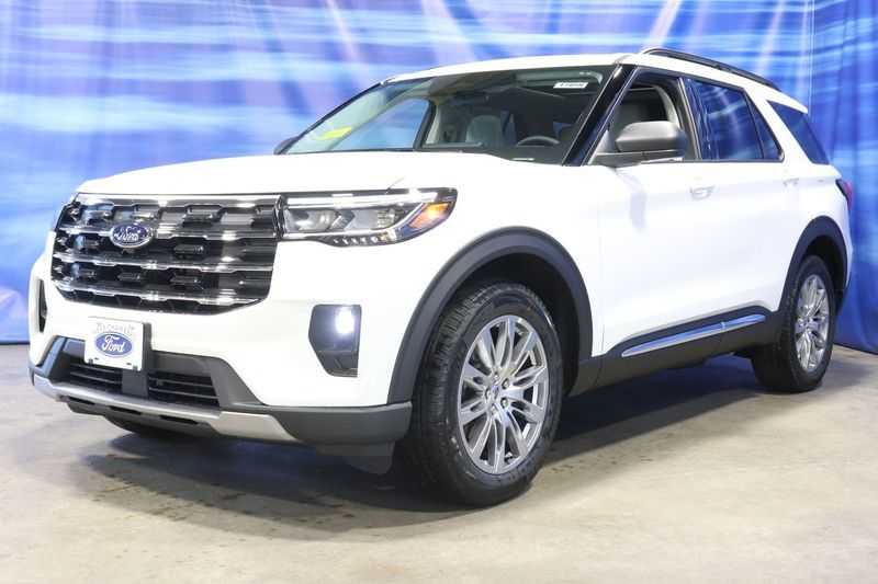 new 2025 Ford Explorer car, priced at $49,177