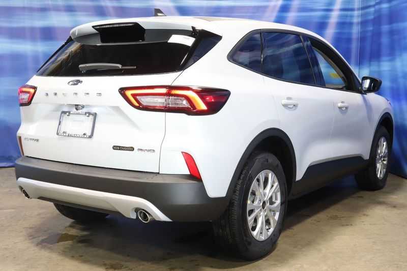 new 2025 Ford Escape car, priced at $30,859