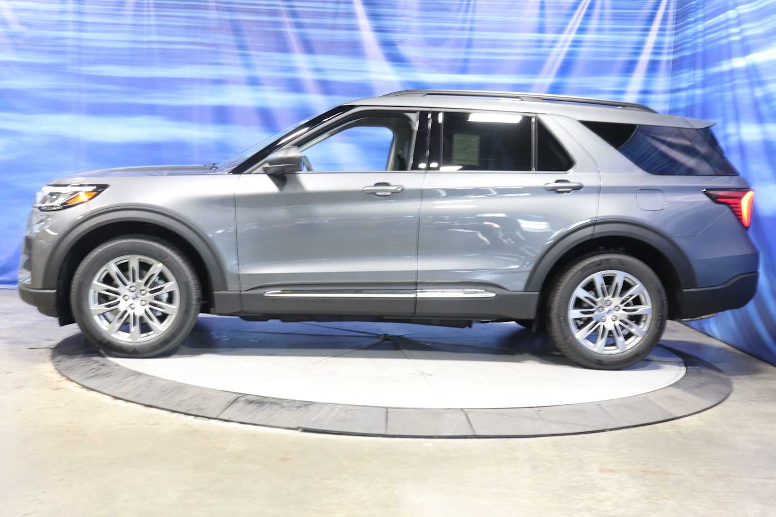 new 2025 Ford Explorer car, priced at $46,414