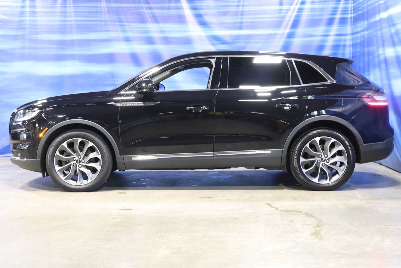 used 2021 Lincoln Nautilus car, priced at $35,998