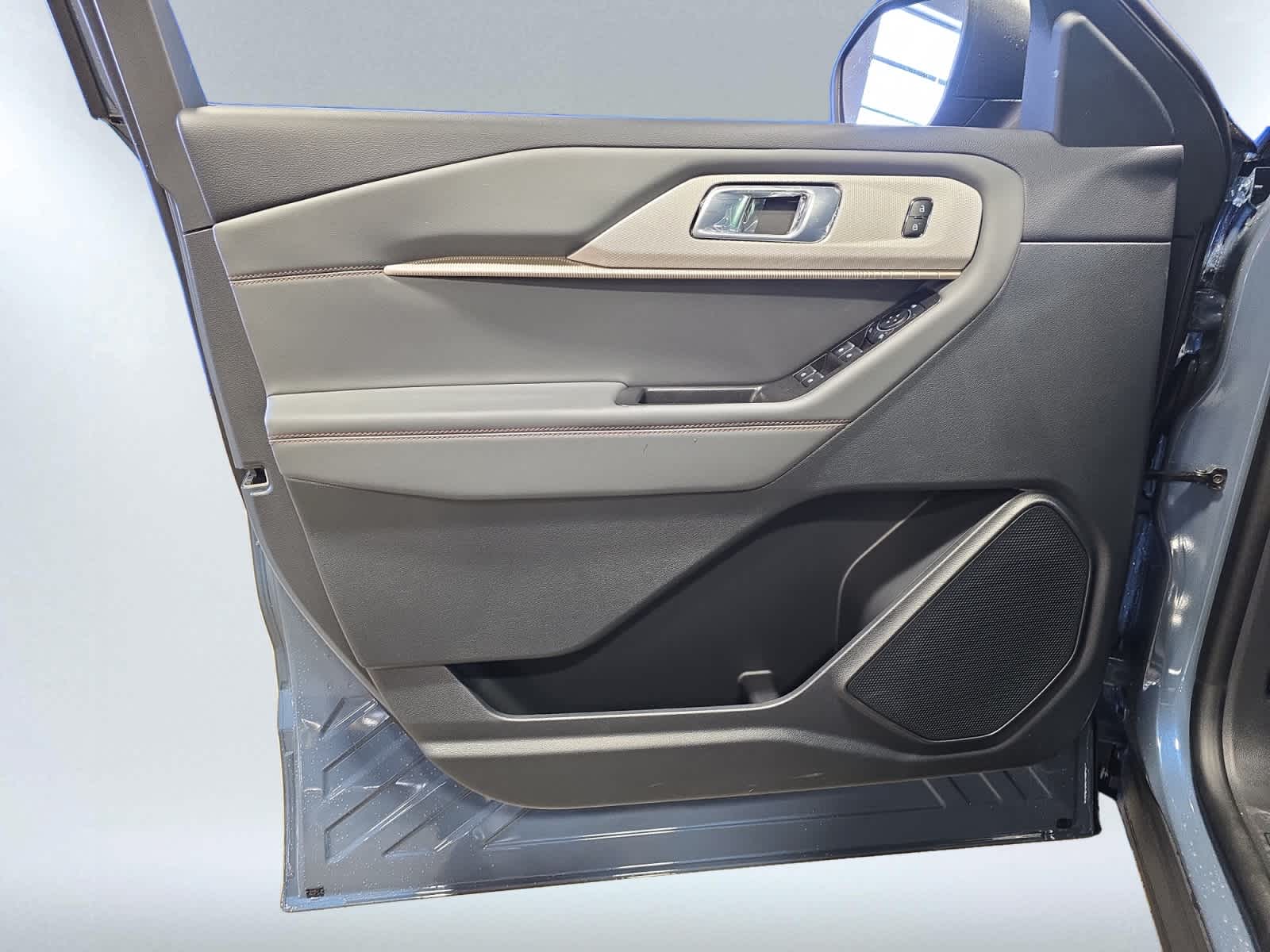 new 2025 Ford Explorer car, priced at $45,135