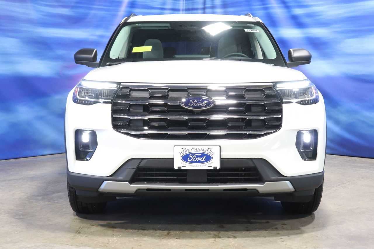 new 2025 Ford Explorer car, priced at $49,177