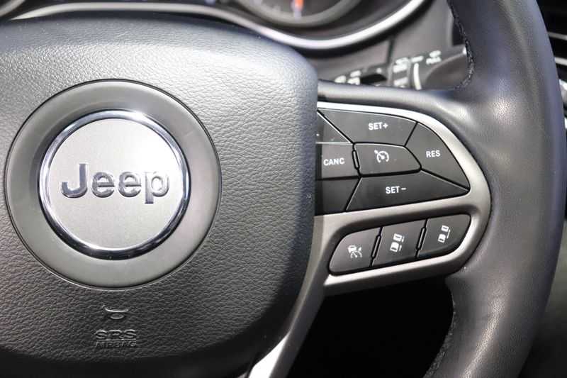 used 2021 Jeep Cherokee car, priced at $22,488