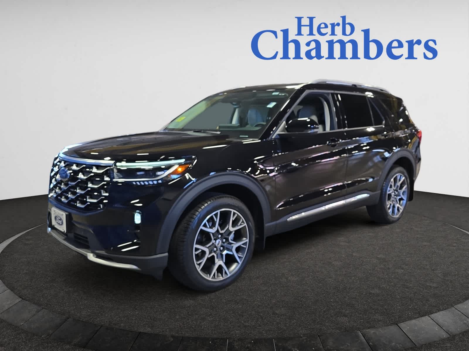 new 2025 Ford Explorer car, priced at $56,284