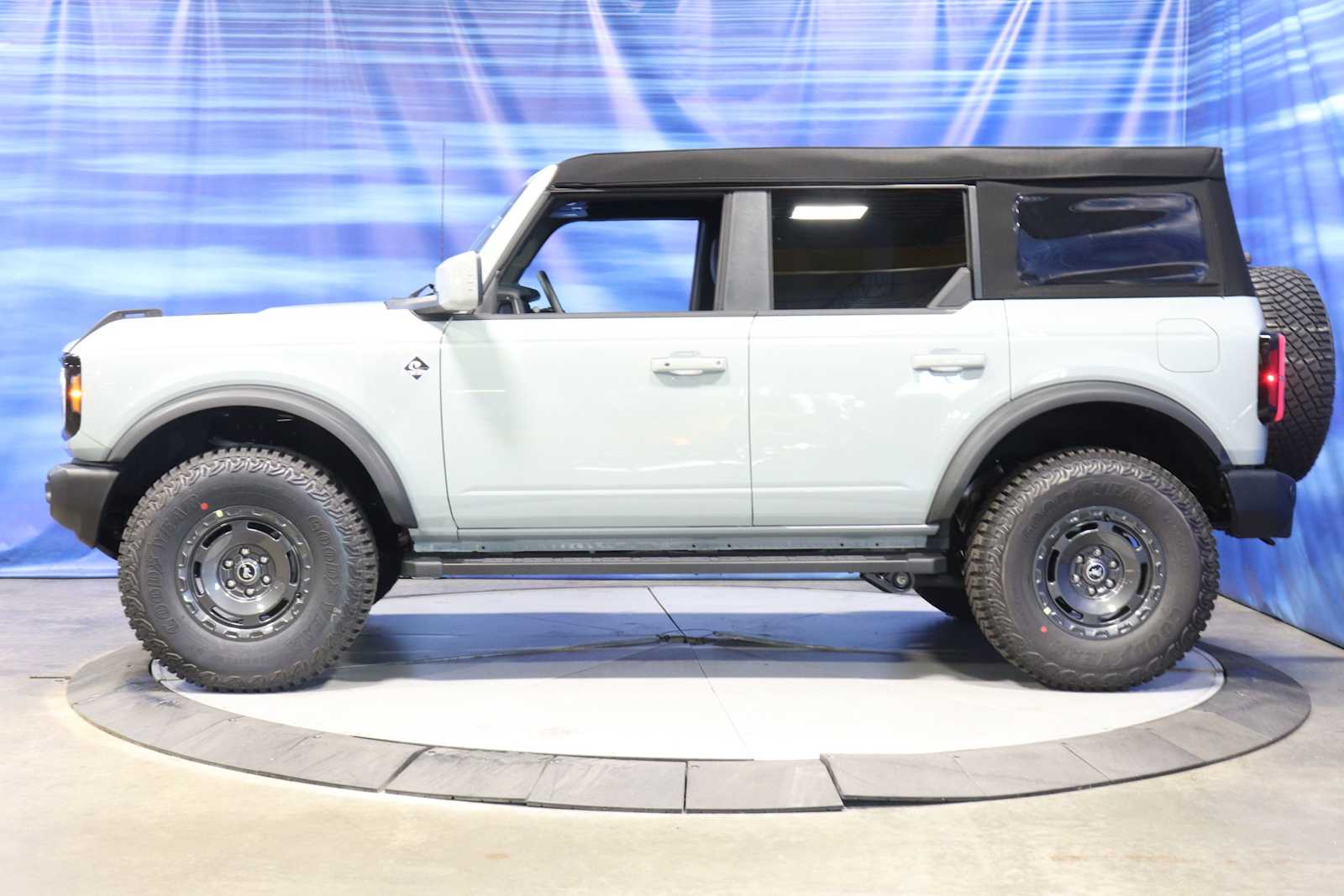 new 2024 Ford Bronco car, priced at $55,595