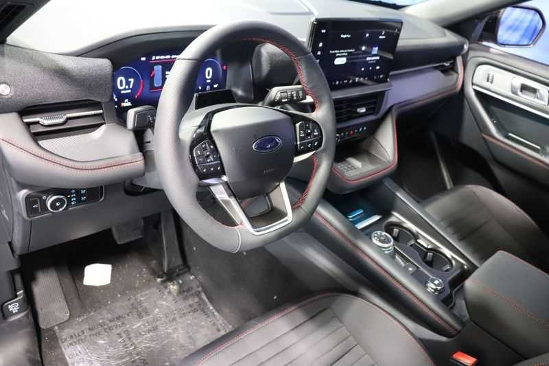 new 2025 Ford Explorer car, priced at $51,430