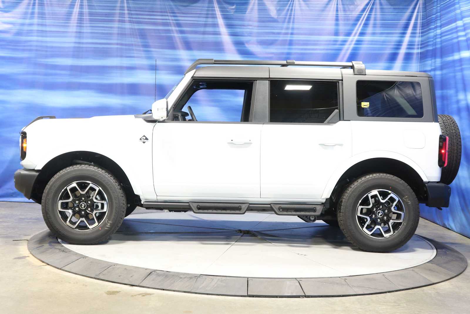 new 2024 Ford Bronco car, priced at $55,075