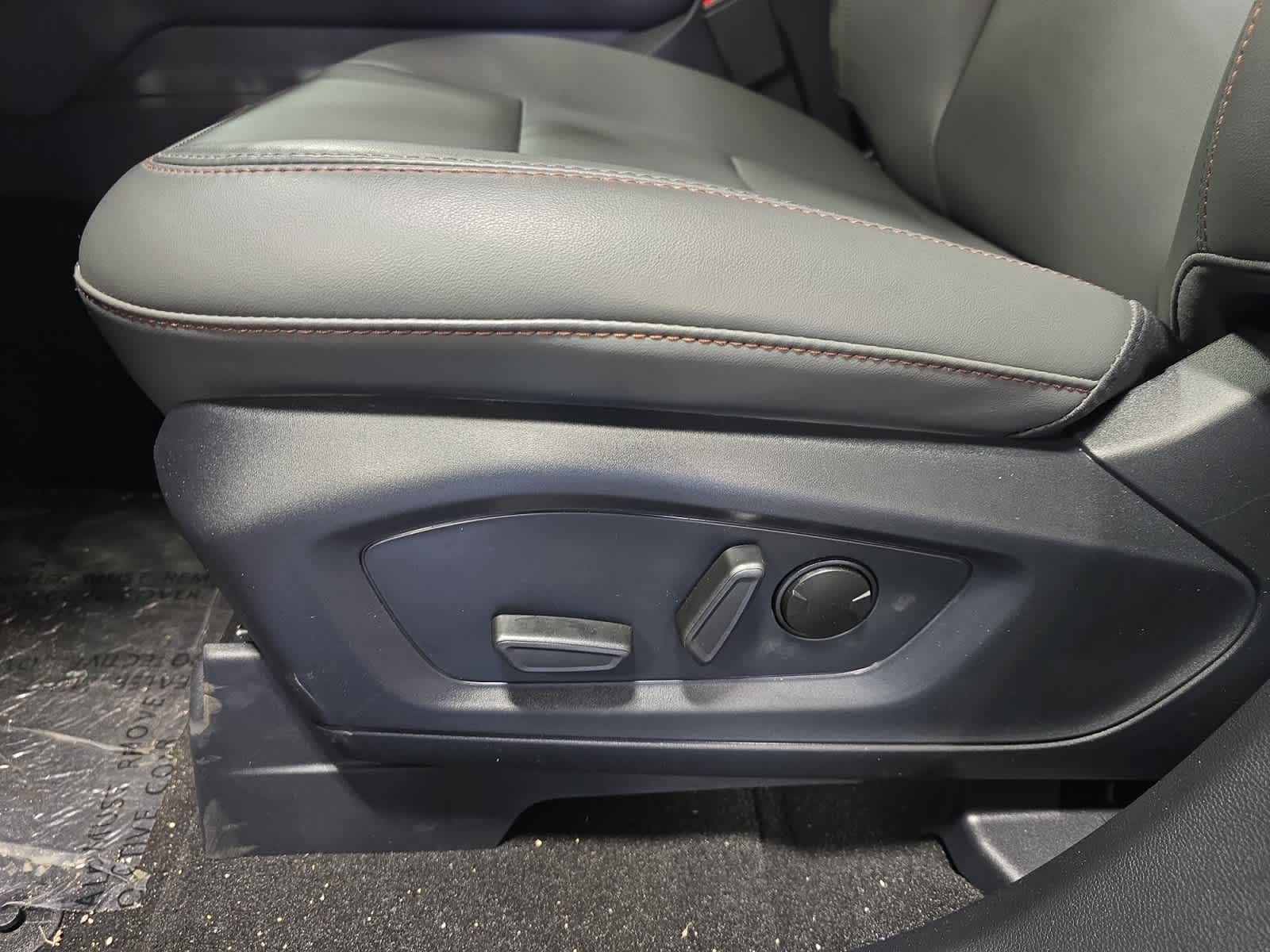 new 2025 Ford Explorer car, priced at $44,850