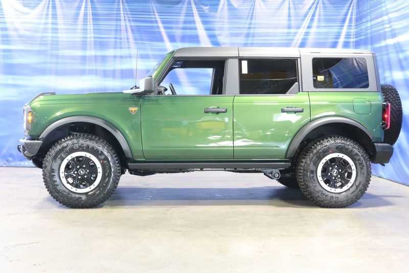 new 2024 Ford Bronco car, priced at $61,113