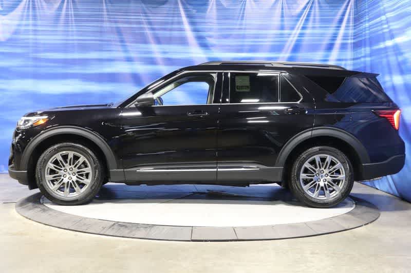 new 2025 Ford Explorer car, priced at $47,975