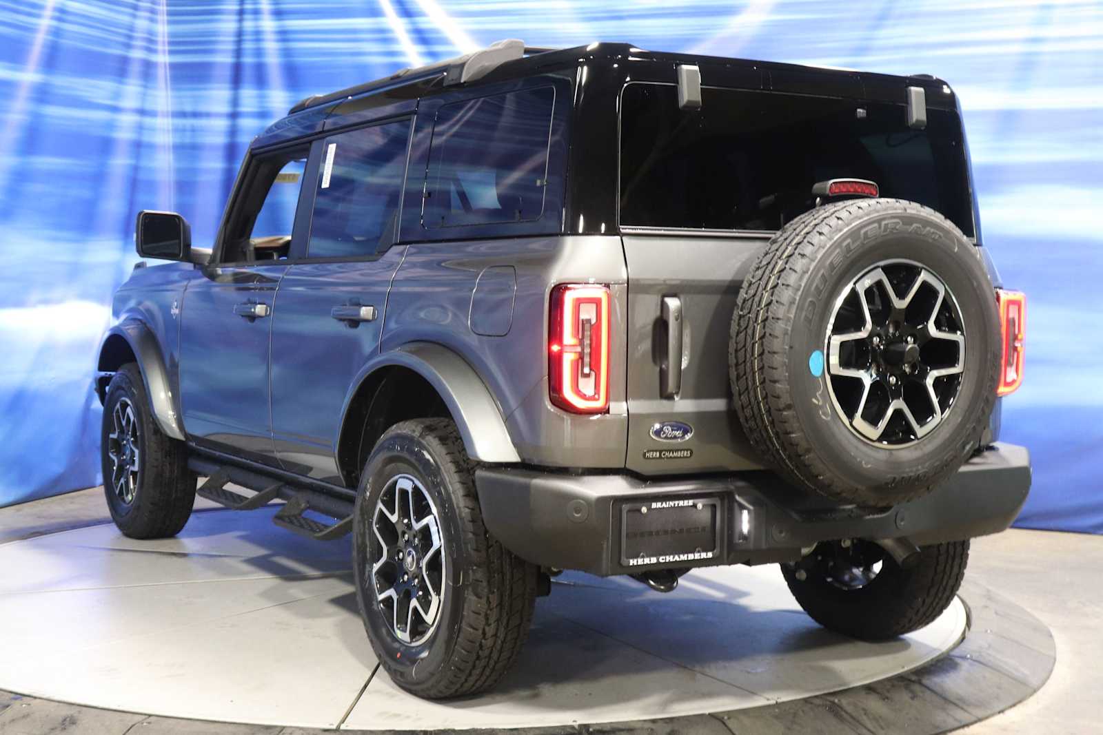 new 2024 Ford Bronco car, priced at $55,643